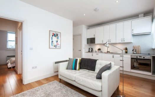 Earl’s Court Road W8