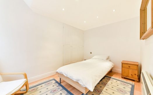 Montrose Court, SW7