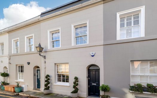 Gregory Place W8